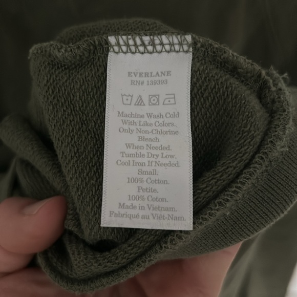 Everlane olive crewneck sweatshirt - Picture 4 of 4